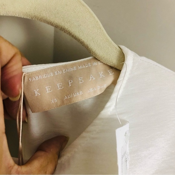 NWT KEEPSAKE the label white secure blouse, cinched waist,puffy sleeves women XS - Picture 10 of 13